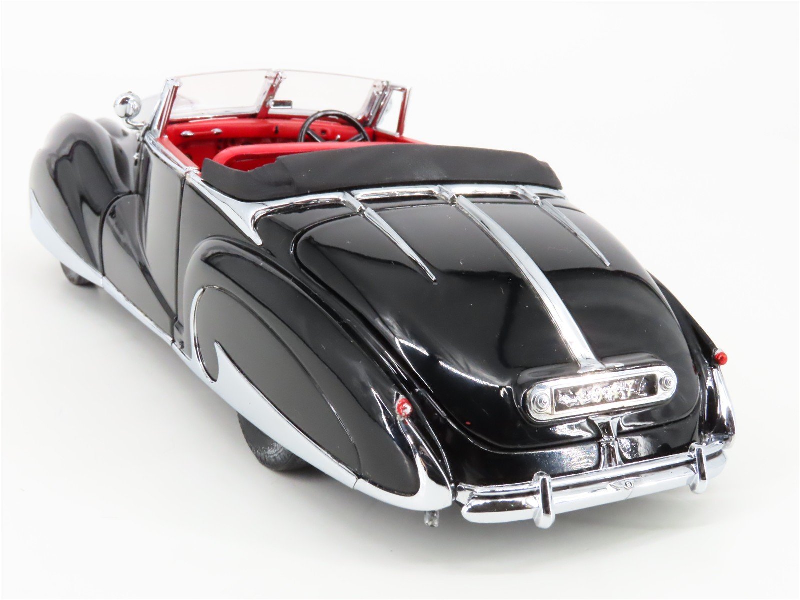 1:24 Scale Franklin Mint Die-Cast 1947 Bentley Mark VI Drophead Coupe