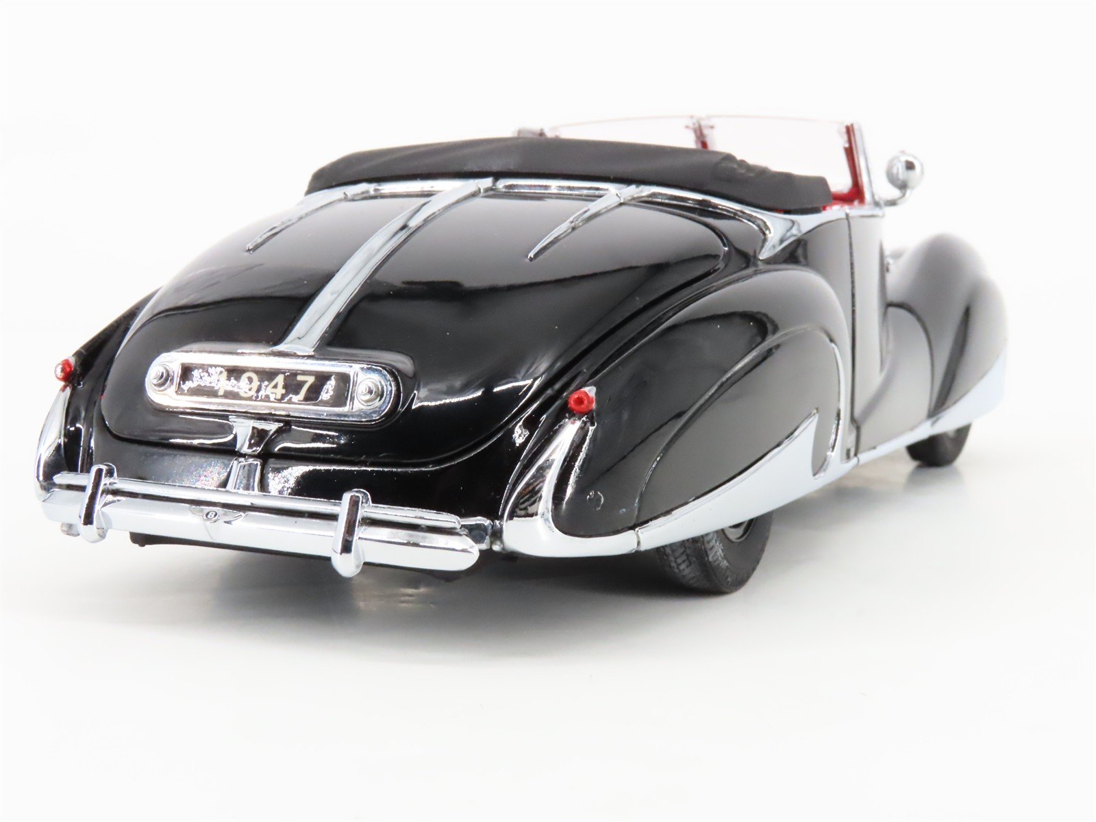 1:24 Scale Franklin Mint Die-Cast 1947 Bentley Mark VI Drophead Coupe