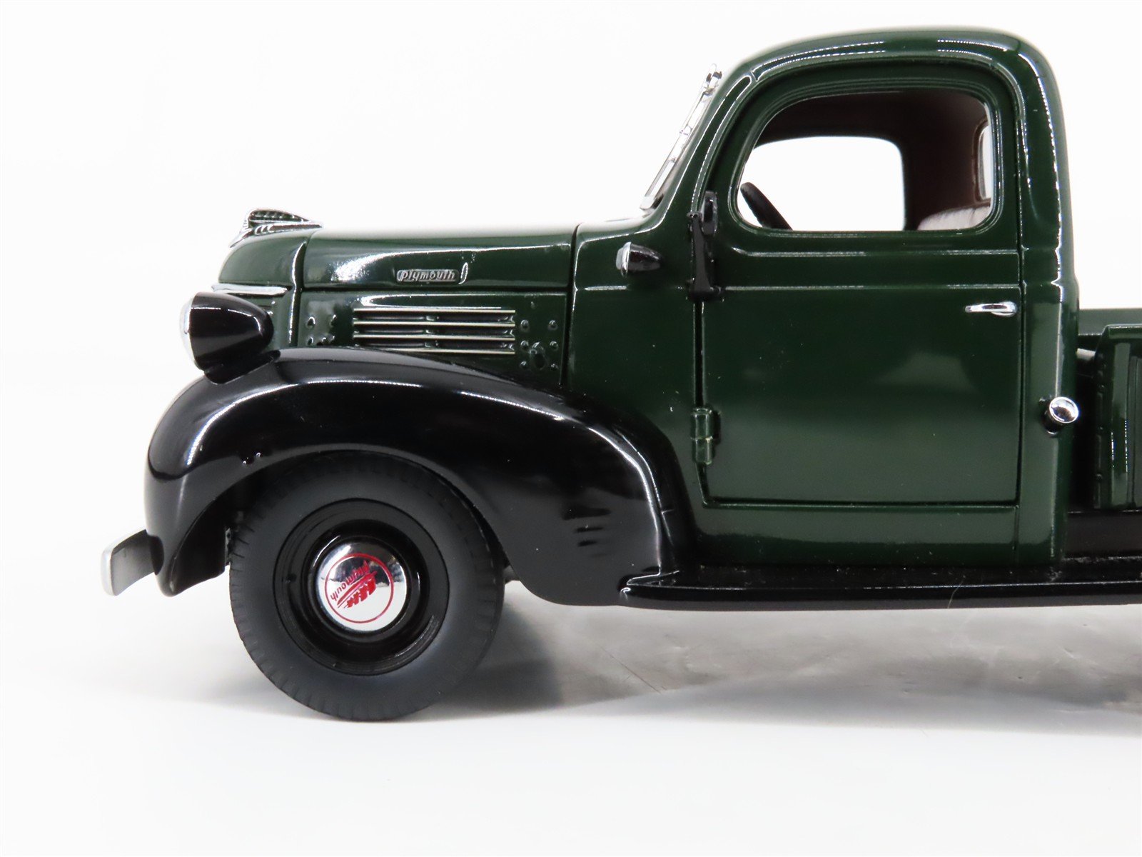 1:24 Scale Danbury Mint Die-Cast 1941 Plymouth Pickup Truck
