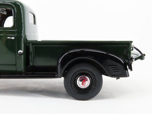 1:24 Scale Danbury Mint Die-Cast 1941 Plymouth Pickup Truck