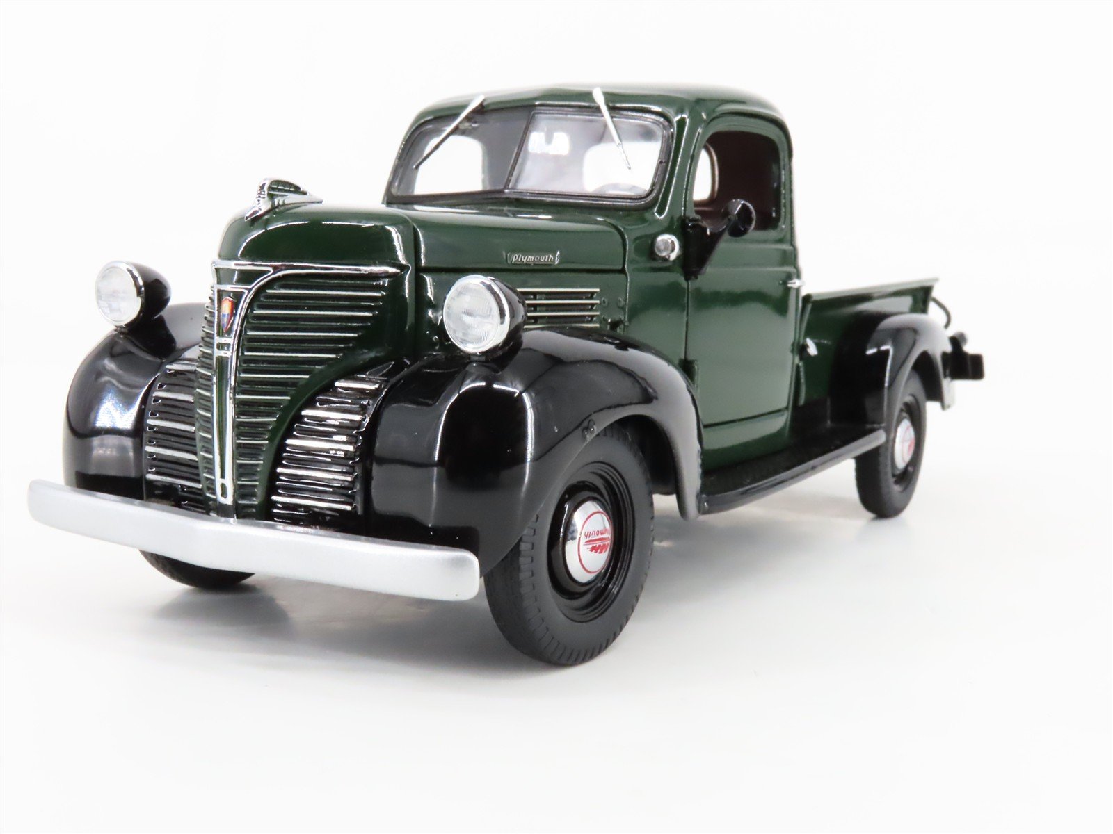 1:24 Scale Danbury Mint Die-Cast 1941 Plymouth Pickup Truck