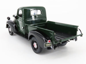 1:24 Scale Danbury Mint Die-Cast 1941 Plymouth Pickup Truck