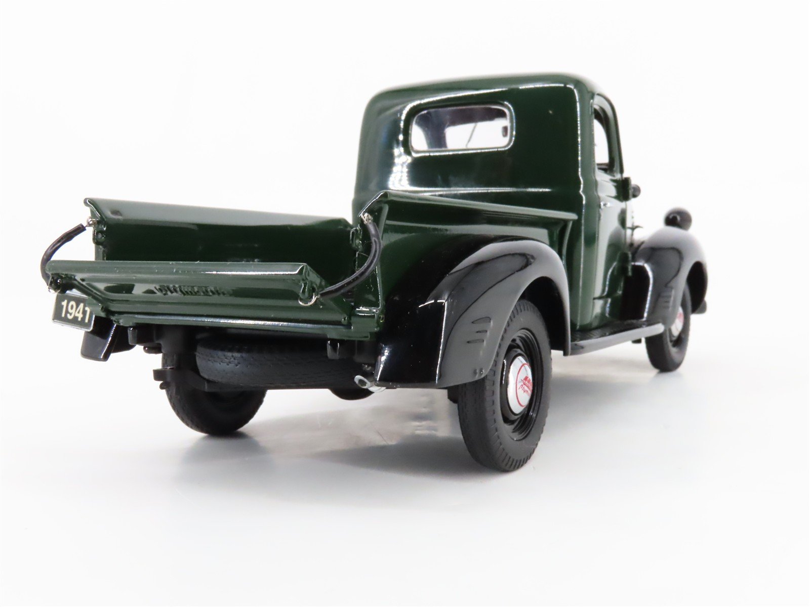 1:24 Scale Danbury Mint Die-Cast 1941 Plymouth Pickup Truck
