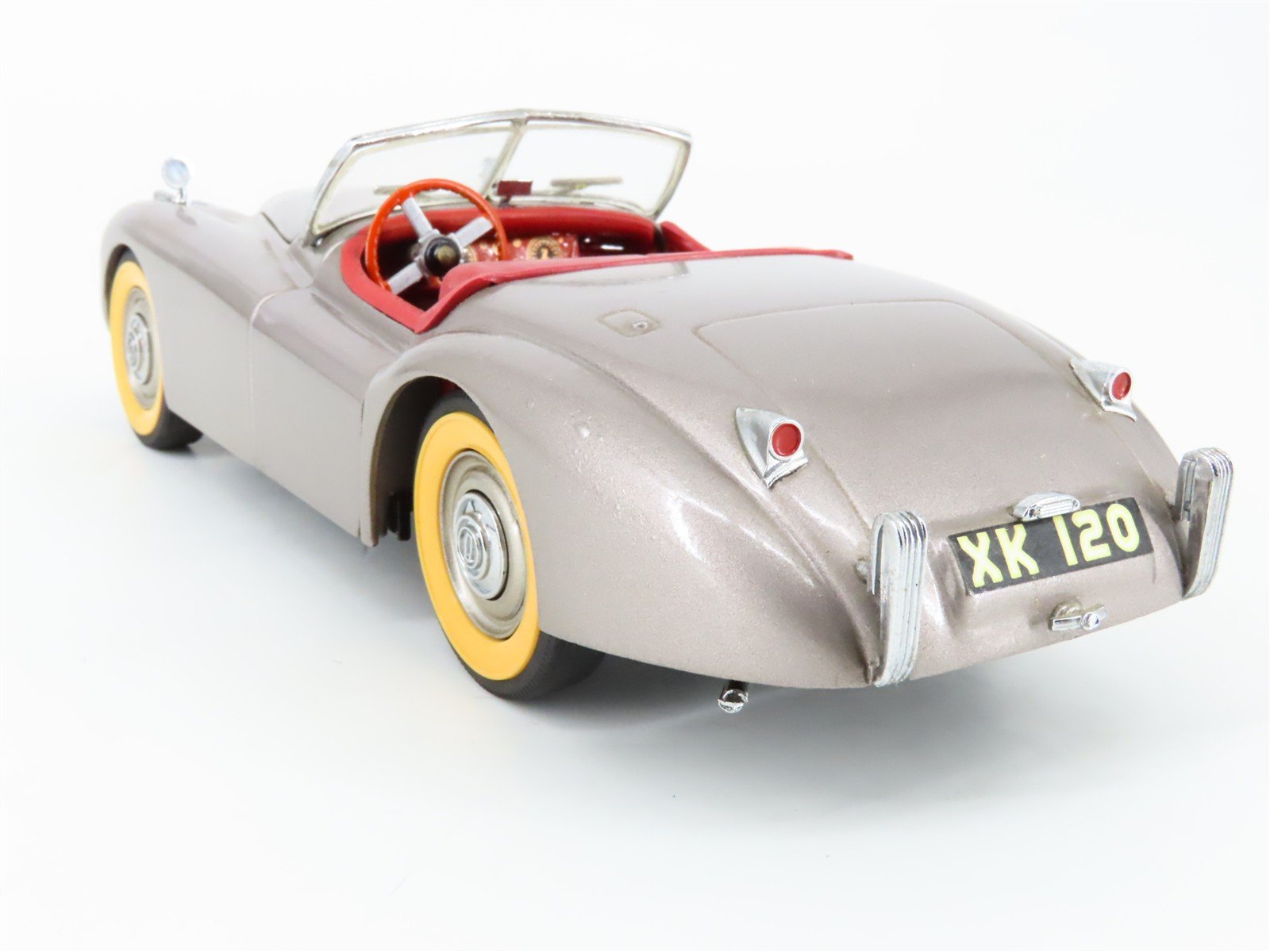 1:24 Scale Danbury Mint Die-Cast 1949 Jaguar XK120