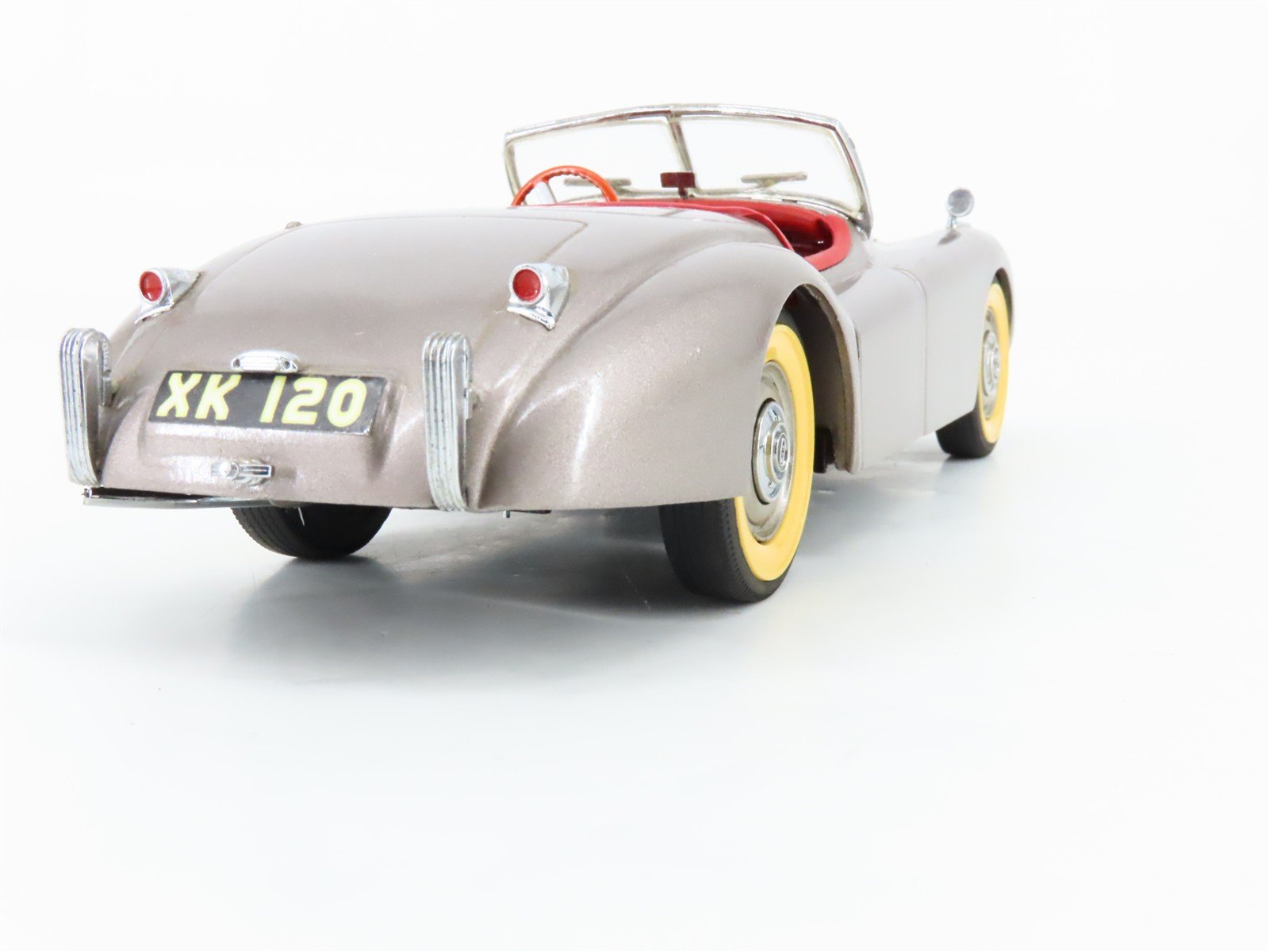 1:24 Scale Danbury Mint Die-Cast 1949 Jaguar XK120
