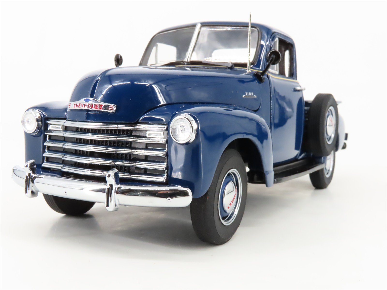 1:24 Scale Danbury Mint Die-Cast 1953 Blue Chevrolet 3100 Pickup Truck