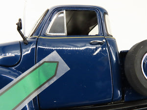 1:24 Scale Danbury Mint Die-Cast 1953 Blue Chevrolet 3100 Pickup Truck