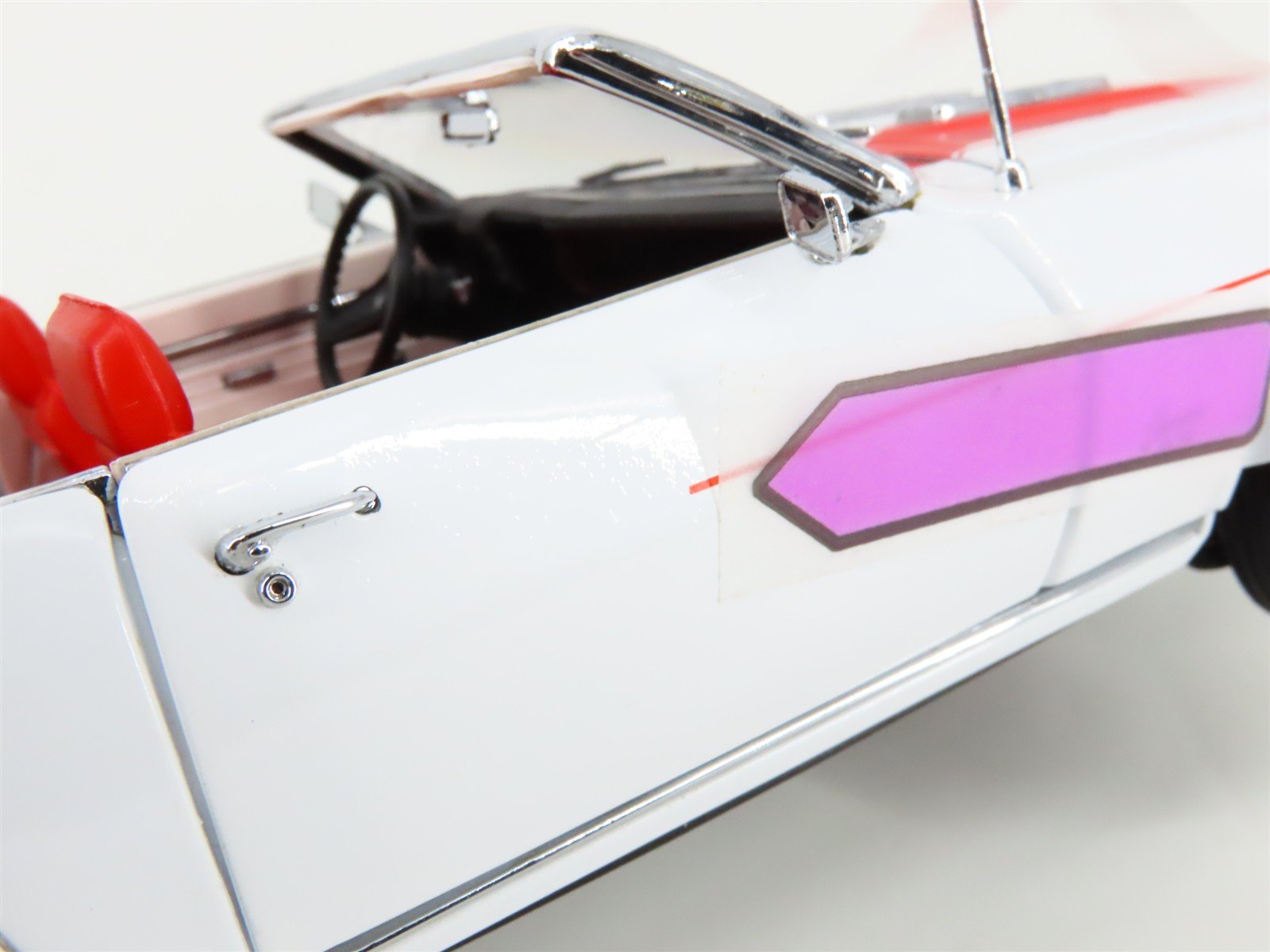 1:24 Scale Danbury Mint Die-Cast 1969 Chevrolet Camaro SS - Racing Colors