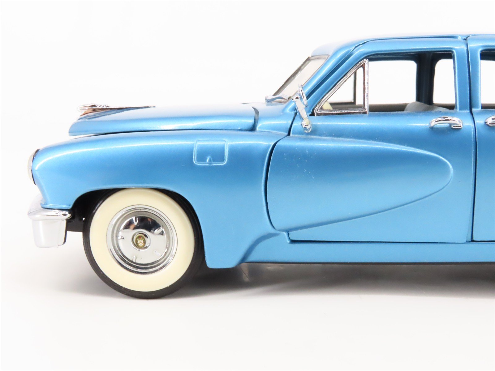 1:24 Scale Franklin Mint Die-Cast 1948 Tucker 48 Sedan
