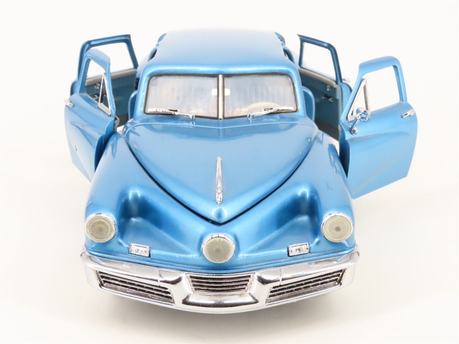 1:24 Scale Franklin Mint Die-Cast 1948 Tucker 48 Sedan