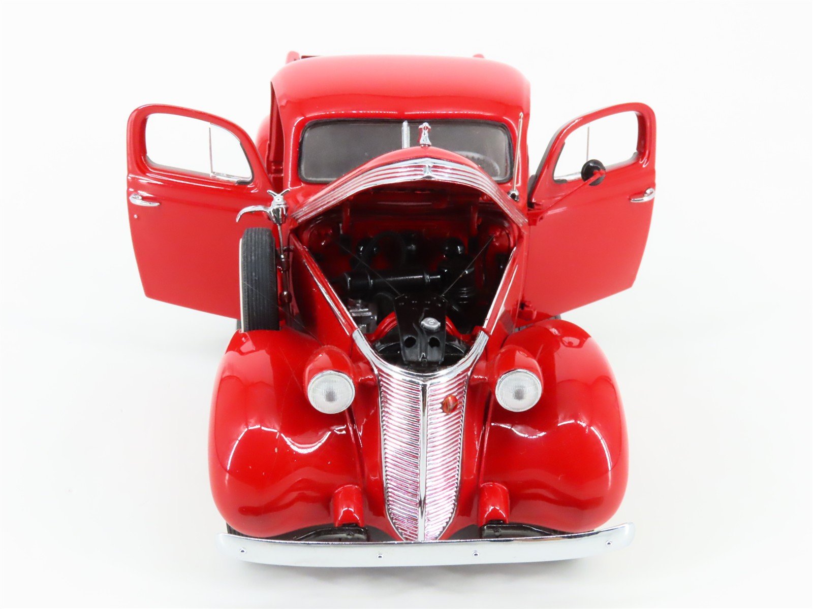1:24 Scale Danbury Mint Die-Cast 1937 Studebaker Pickup Truck