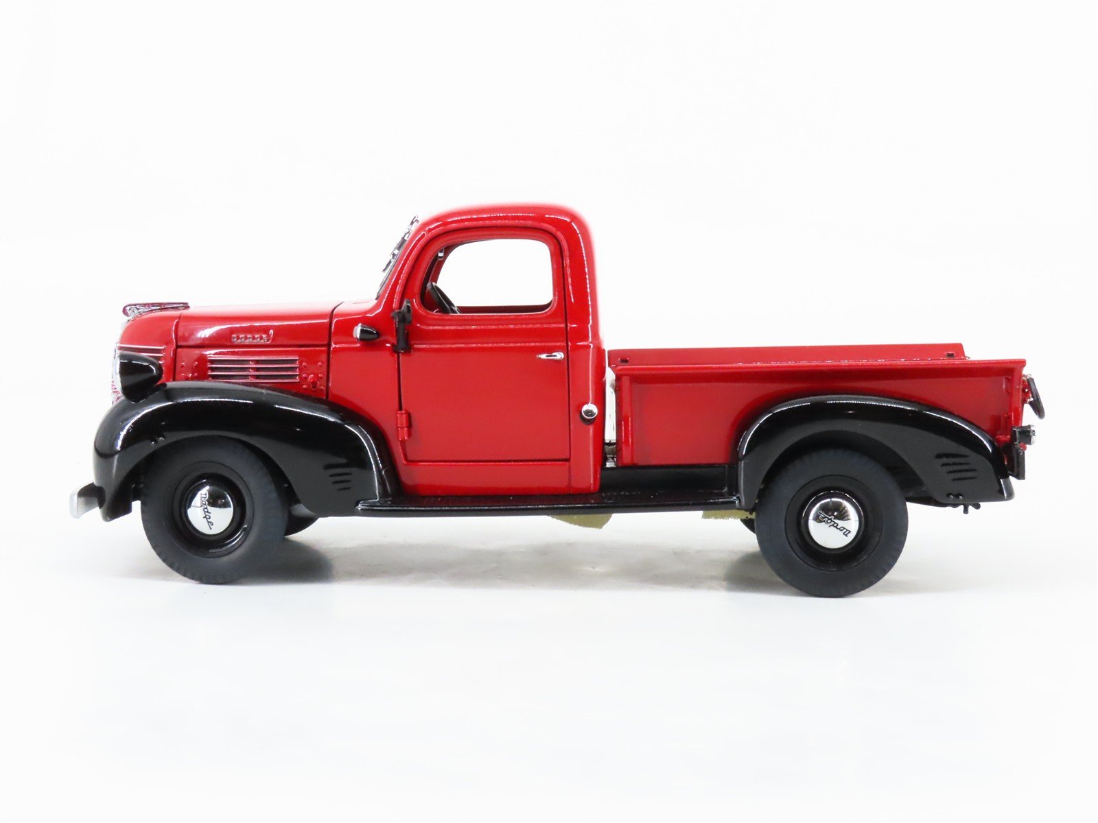 1:24 Scale Danbury Mint Die-Cast 1941 Dodge Pickup Truck