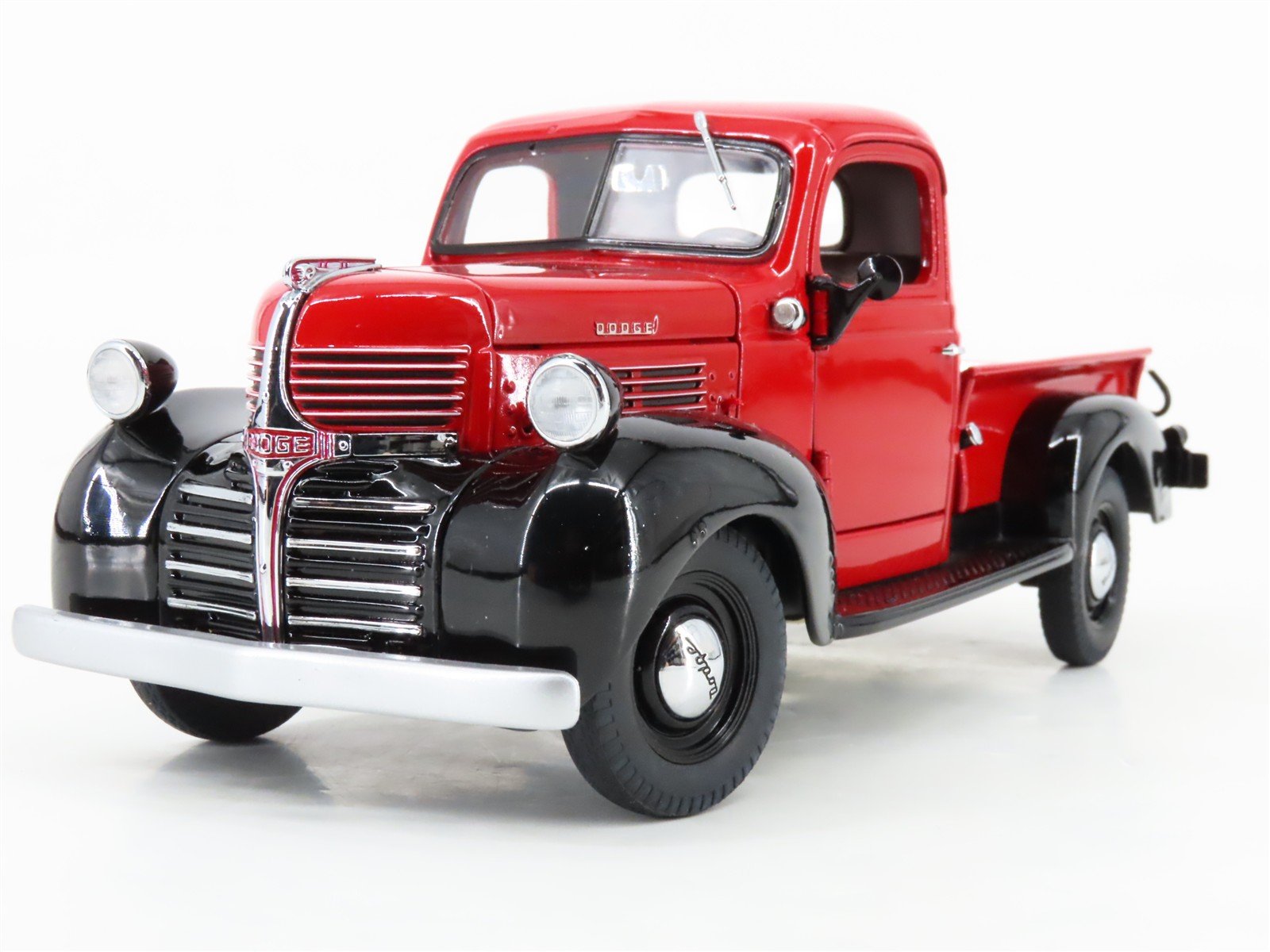 1:24 Scale Danbury Mint Die-Cast 1941 Dodge Pickup Truck