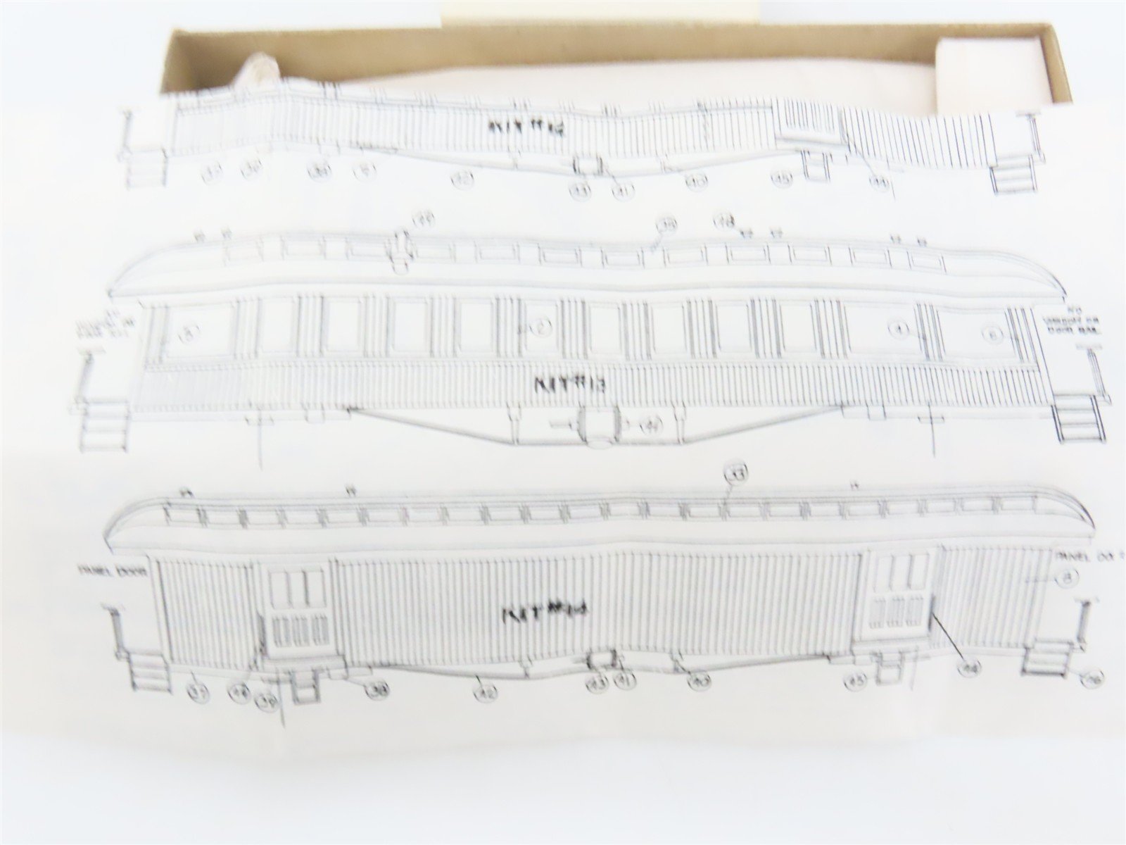 HO Scale La Belle Kit HO-13 1886 Open Platform 50' Business Passenger Car