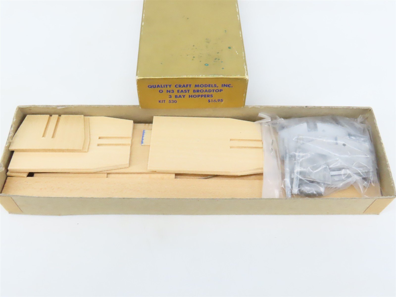 On3 Scale Quality Craft Craftsman Kit #530 Undecorated EBT 3-Bay Open Hopper