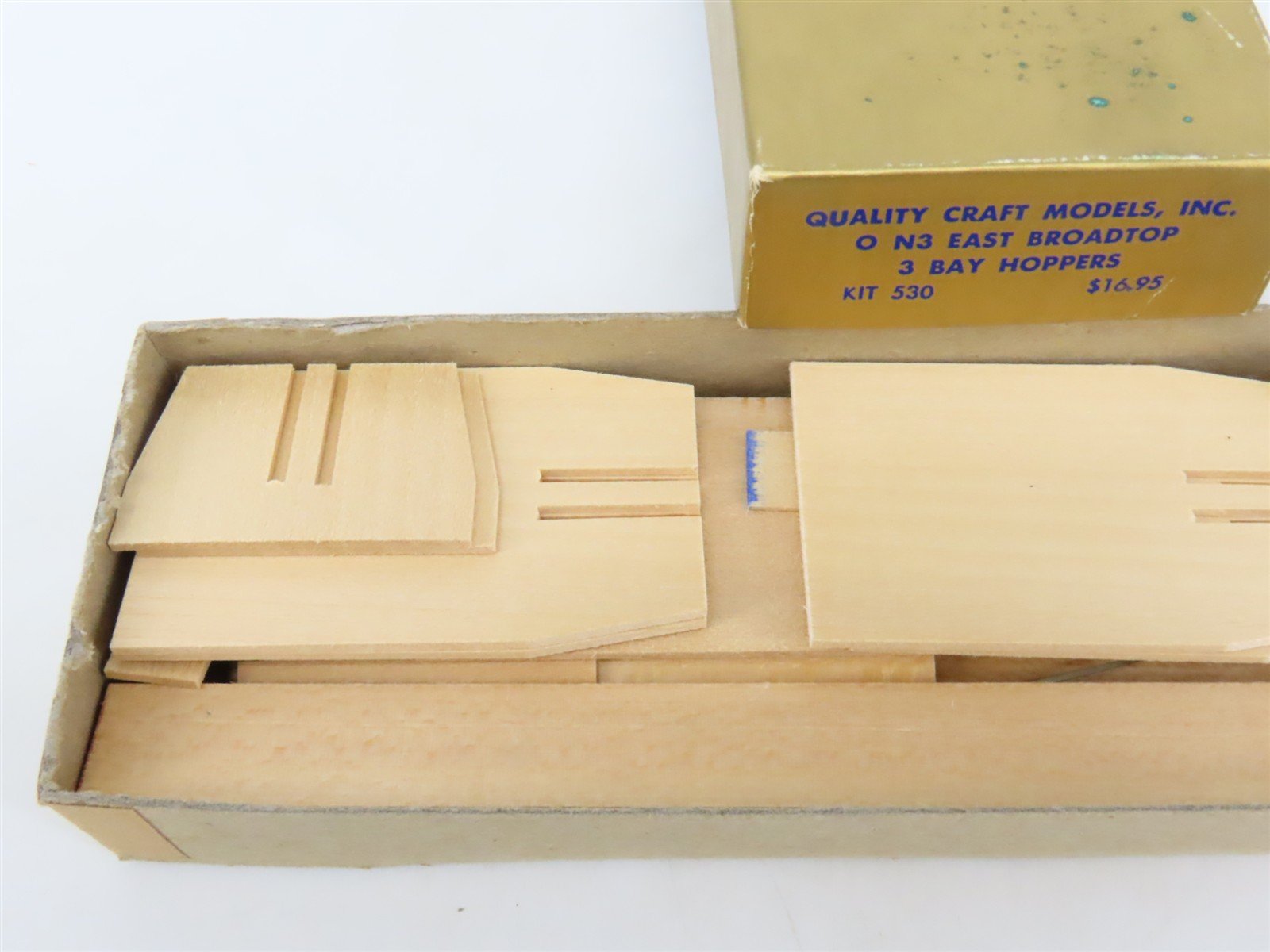 On3 Scale Quality Craft Craftsman Kit #530 Undecorated EBT 3-Bay Open Hopper
