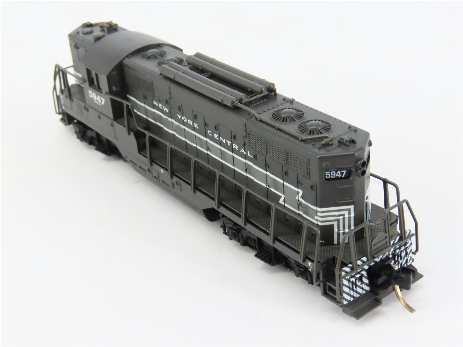 N Scale Atlas 48414 NYC New York Central EMD GP9TT Diesel Locomotive #5947
