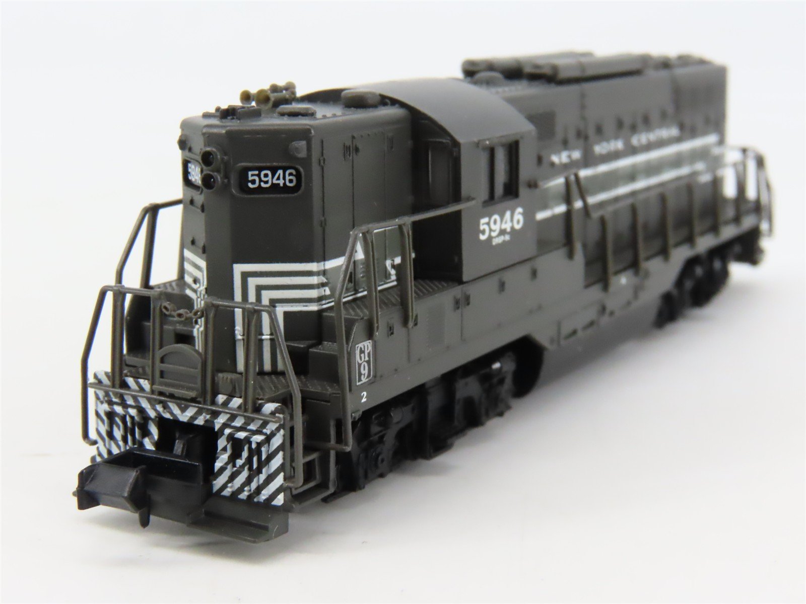 N Scale Atlas 48413 NYC New York Central EMD GP9TT Diesel Locomotive #5946