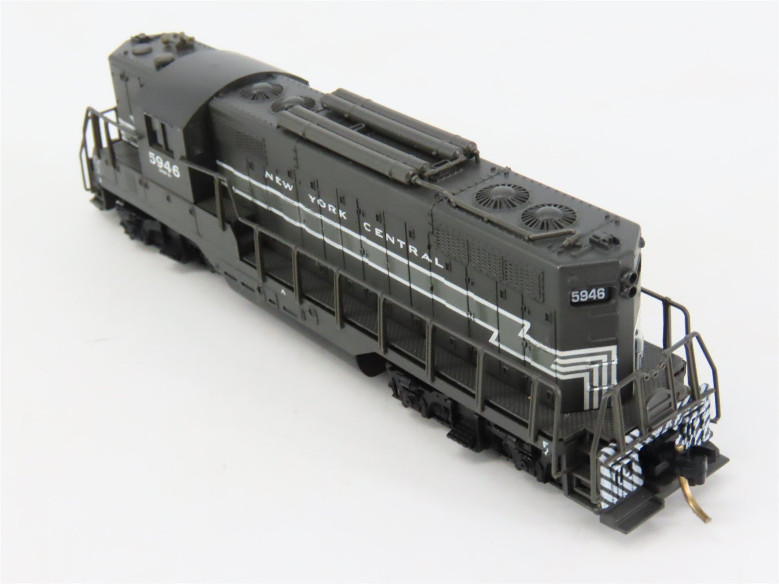 N Scale Atlas 48413 NYC New York Central EMD GP9TT Diesel Locomotive #5946
