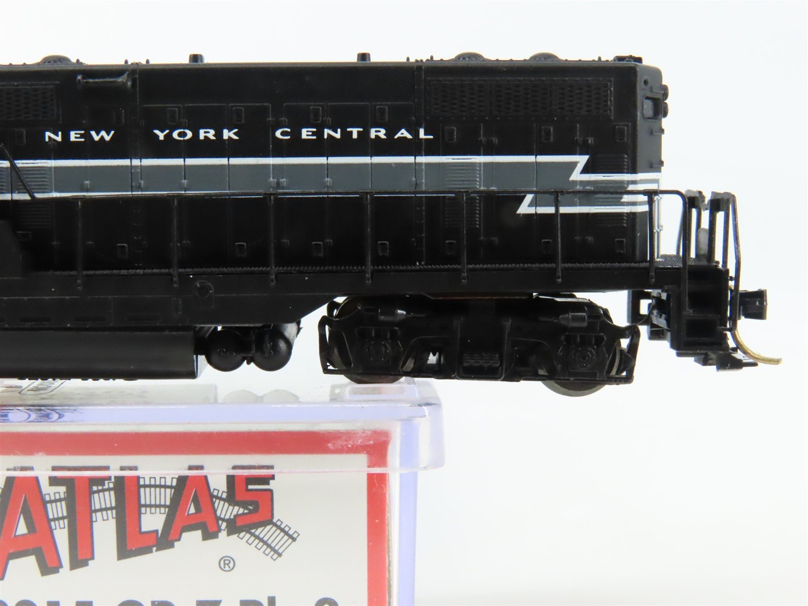 N Scale Atlas 48215 NYC New York Central EMD GP7 Ph. 2 Diesel Locomotive #5810