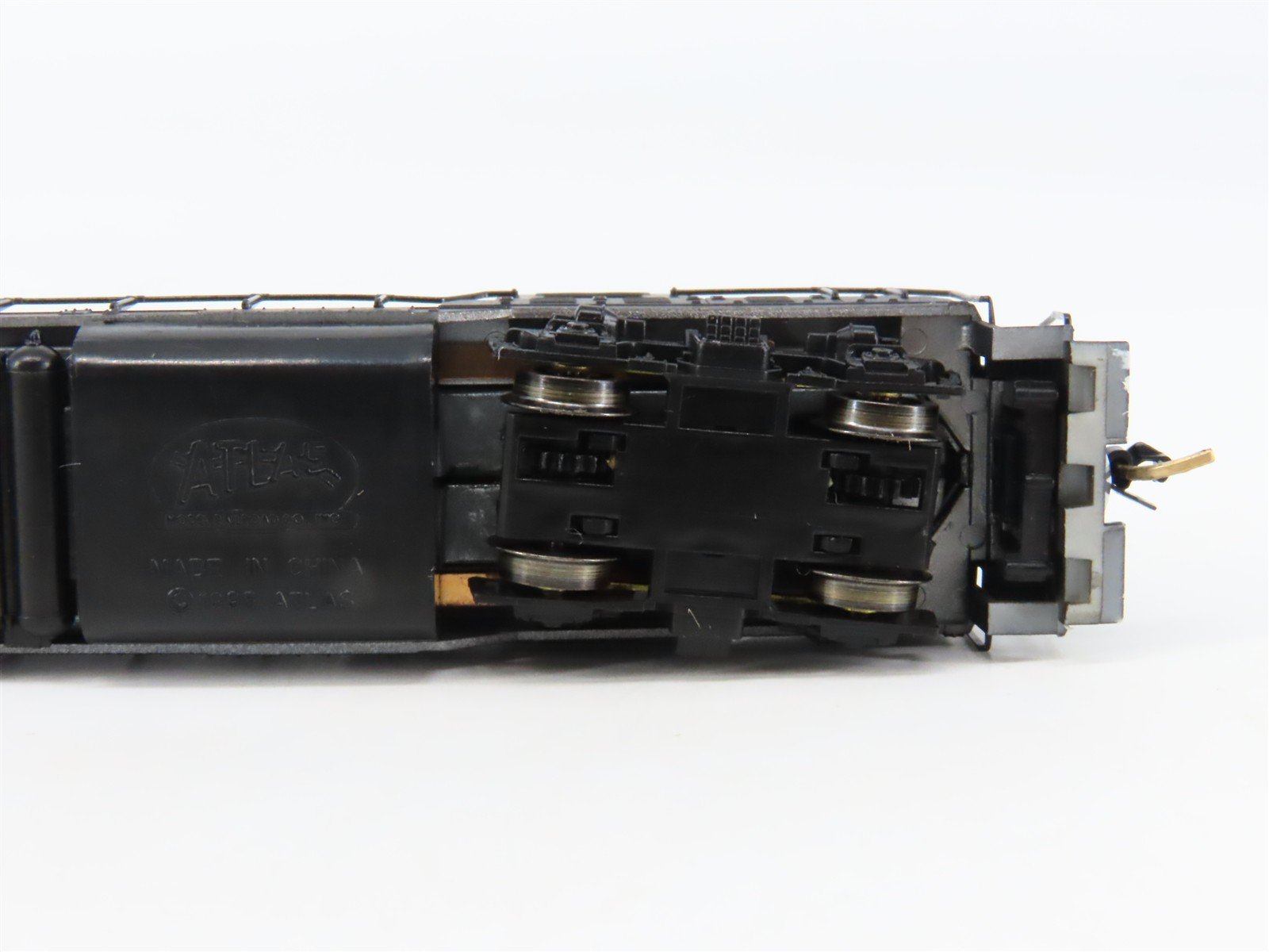 N Scale Atlas 48215 NYC New York Central EMD GP7 Ph. 2 Diesel Locomotive #5810