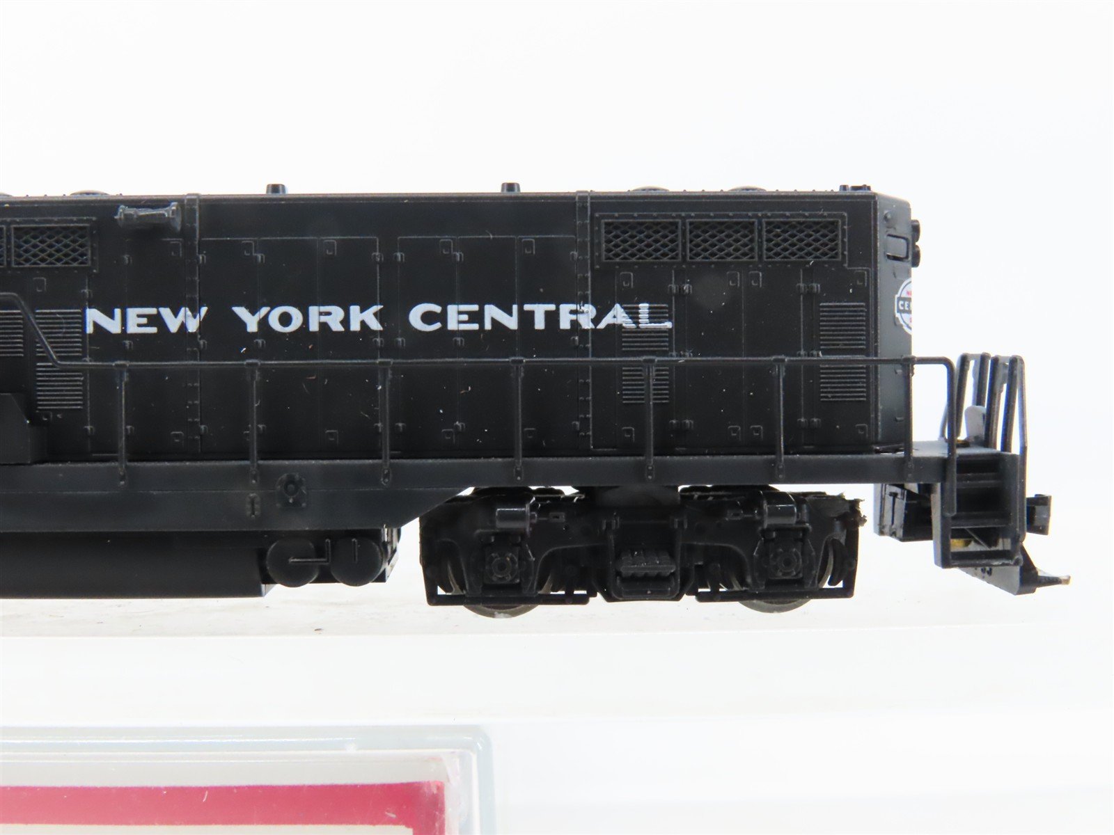 N Scale Atlas/KATO 4307 NYC New York Central EMD GP7 Diesel Locomotive #5601
