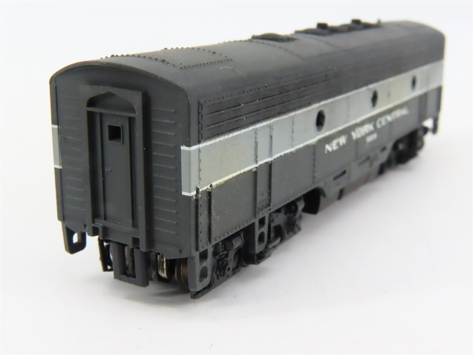 N Scale KATO 176-101 NYC New York Central F7B Diesel #1689 - Custom & Weathered