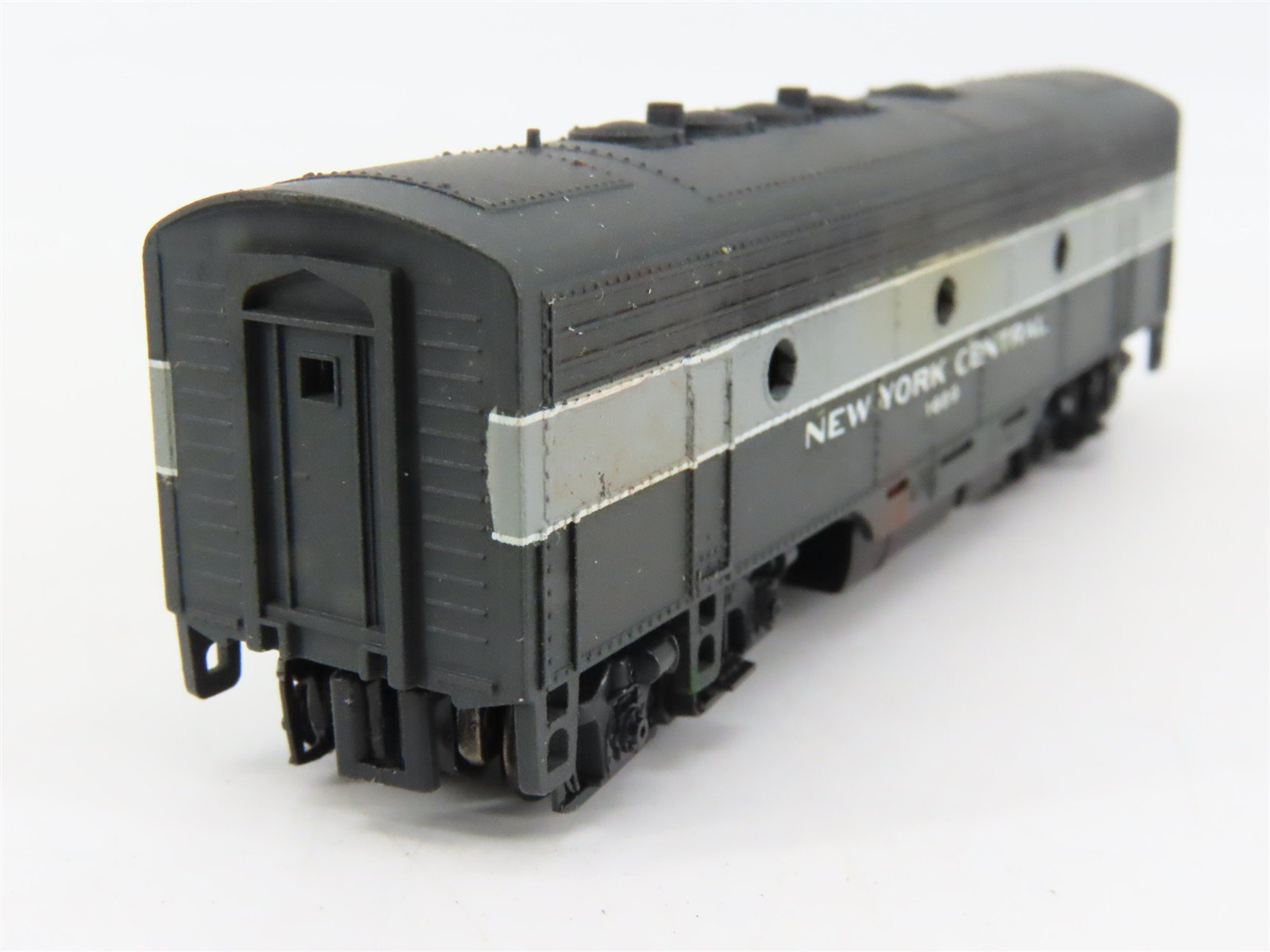 N Scale KATO 176-101 NYC New York Central F7B Diesel #1689 - Custom & Weathered