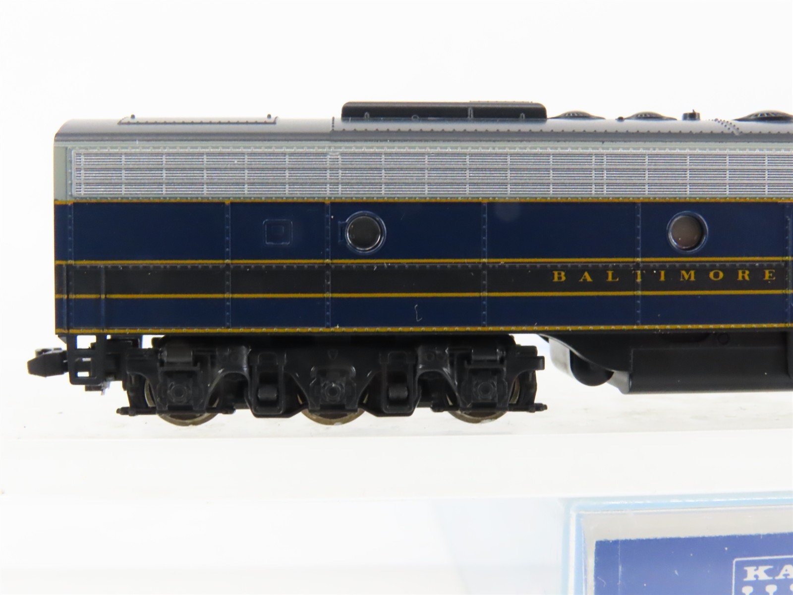 N Scale KATO 176-295 B&O Baltimore & Ohio EMD E8/9B Diesel Locomotive #2416
