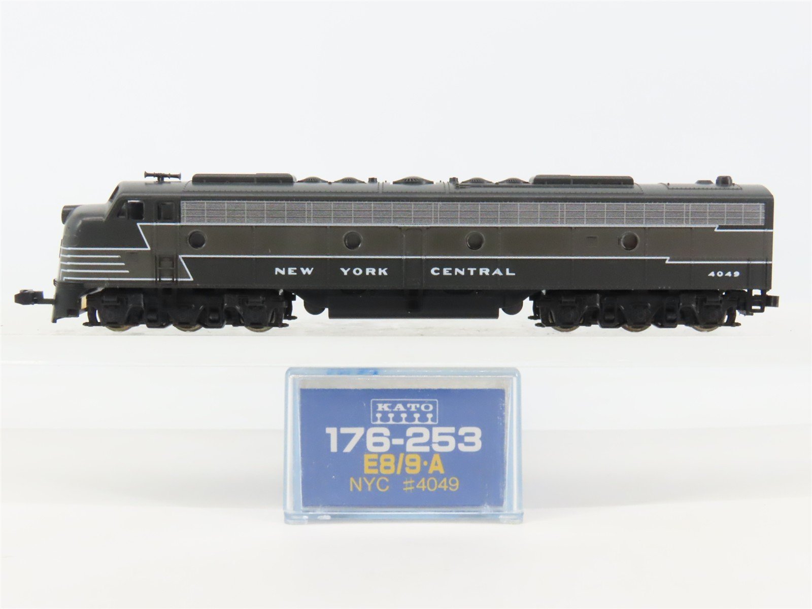 N Scale KATO 176-253 NYC New York Central EMD E8/9A Diesel Locomotive #4049