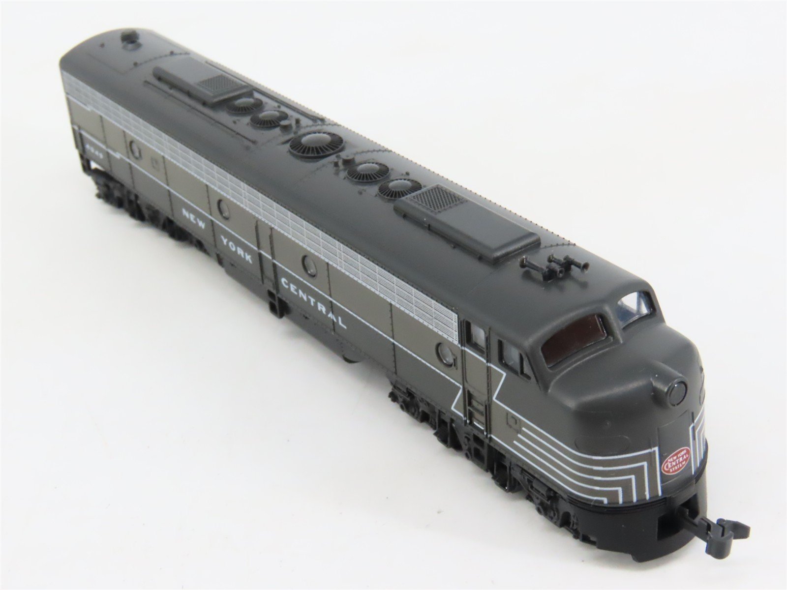 N Scale KATO 176-253 NYC New York Central EMD E8/9A Diesel Locomotive #4049