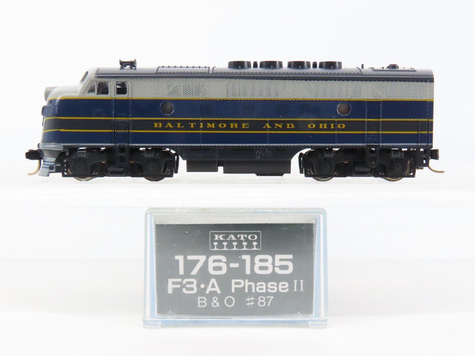 N Scale KATO 176-185 B&O Baltimore & Ohio EMD F3A Ph. 2 Diesel Locomotive #87