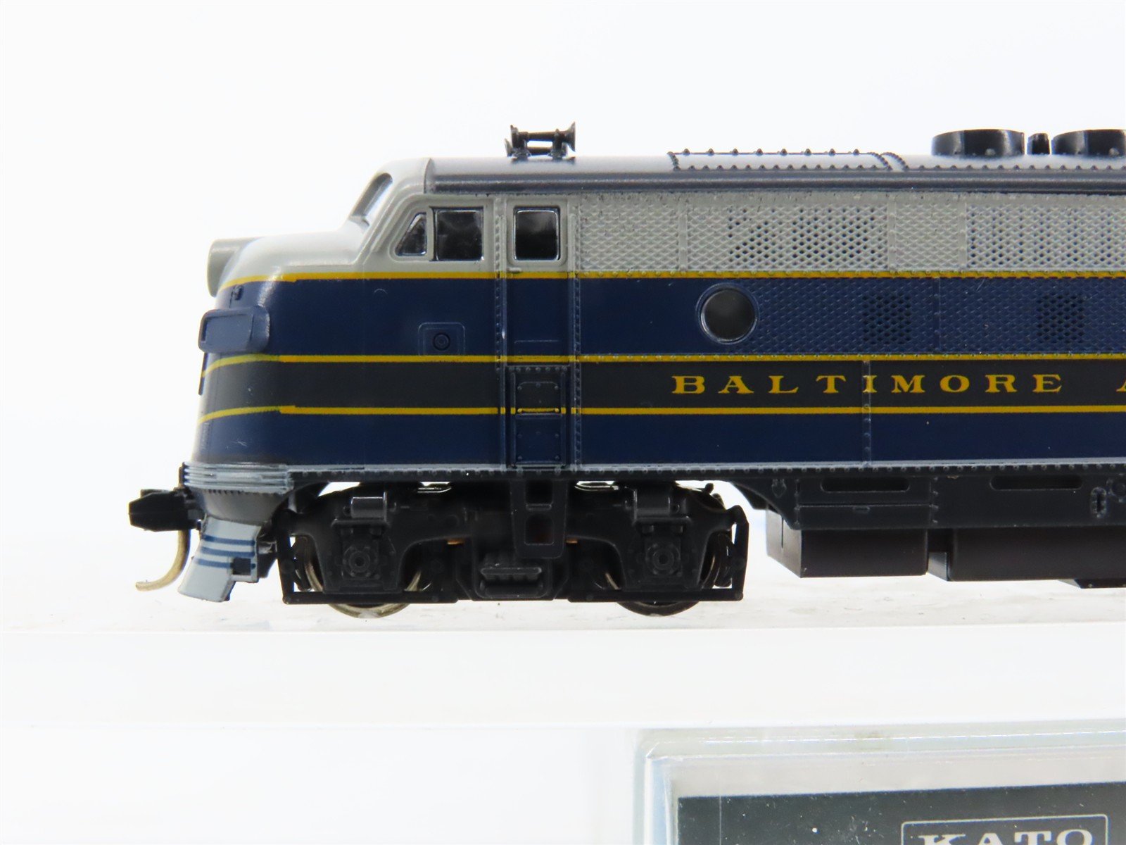 N Scale KATO 176-185 B&O Baltimore & Ohio EMD F3A Ph. 2 Diesel Locomotive #87