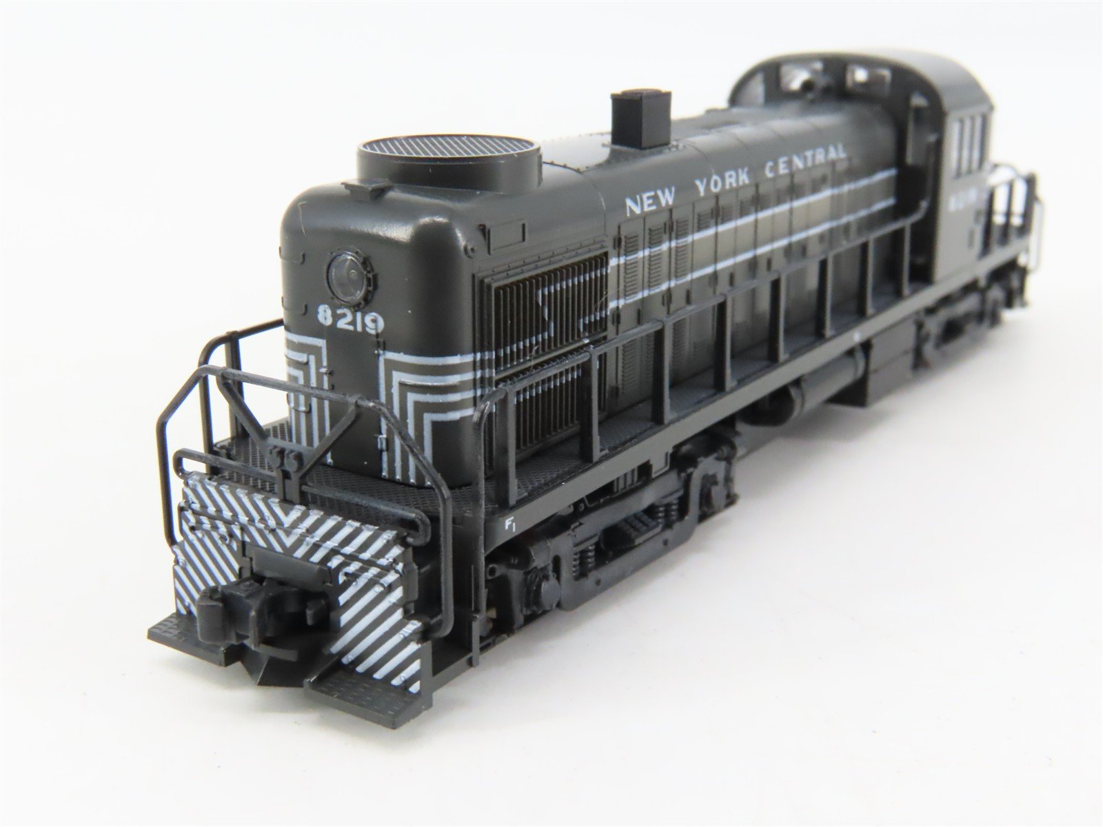 N Scale KATO 176-4509 NYC New York Central ALCO RS-2 Diesel #8219 - DCC Ready