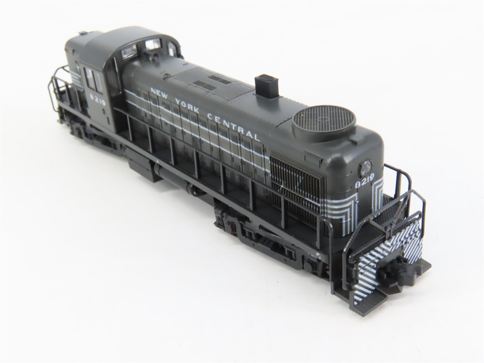 N Scale KATO 176-4509 NYC New York Central ALCO RS-2 Diesel #8219 - DCC Ready