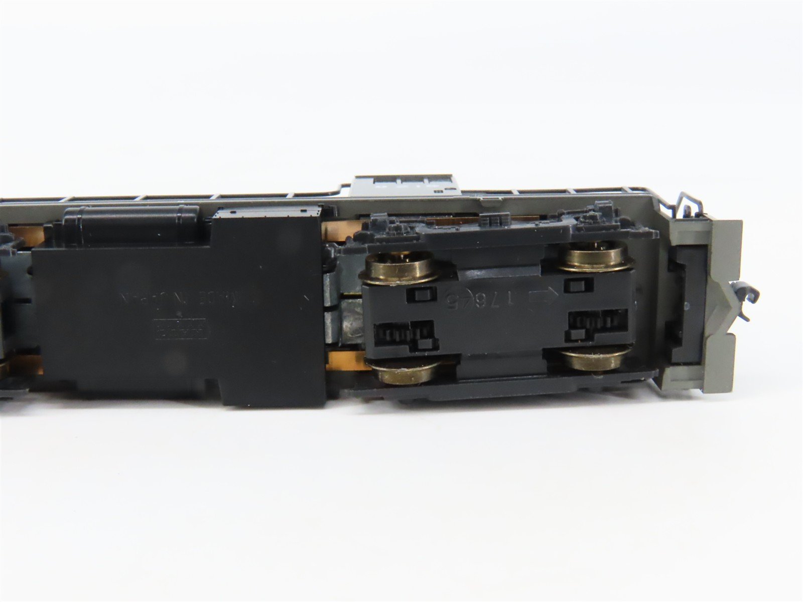 N Scale KATO 176-4509 NYC New York Central ALCO RS-2 Diesel #8219 - DCC Ready
