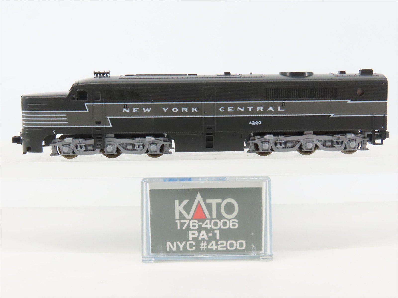 N Scale KATO 176-4006 NYC New York Central ALCO PA-1 Diesel #4200 - DCC Ready