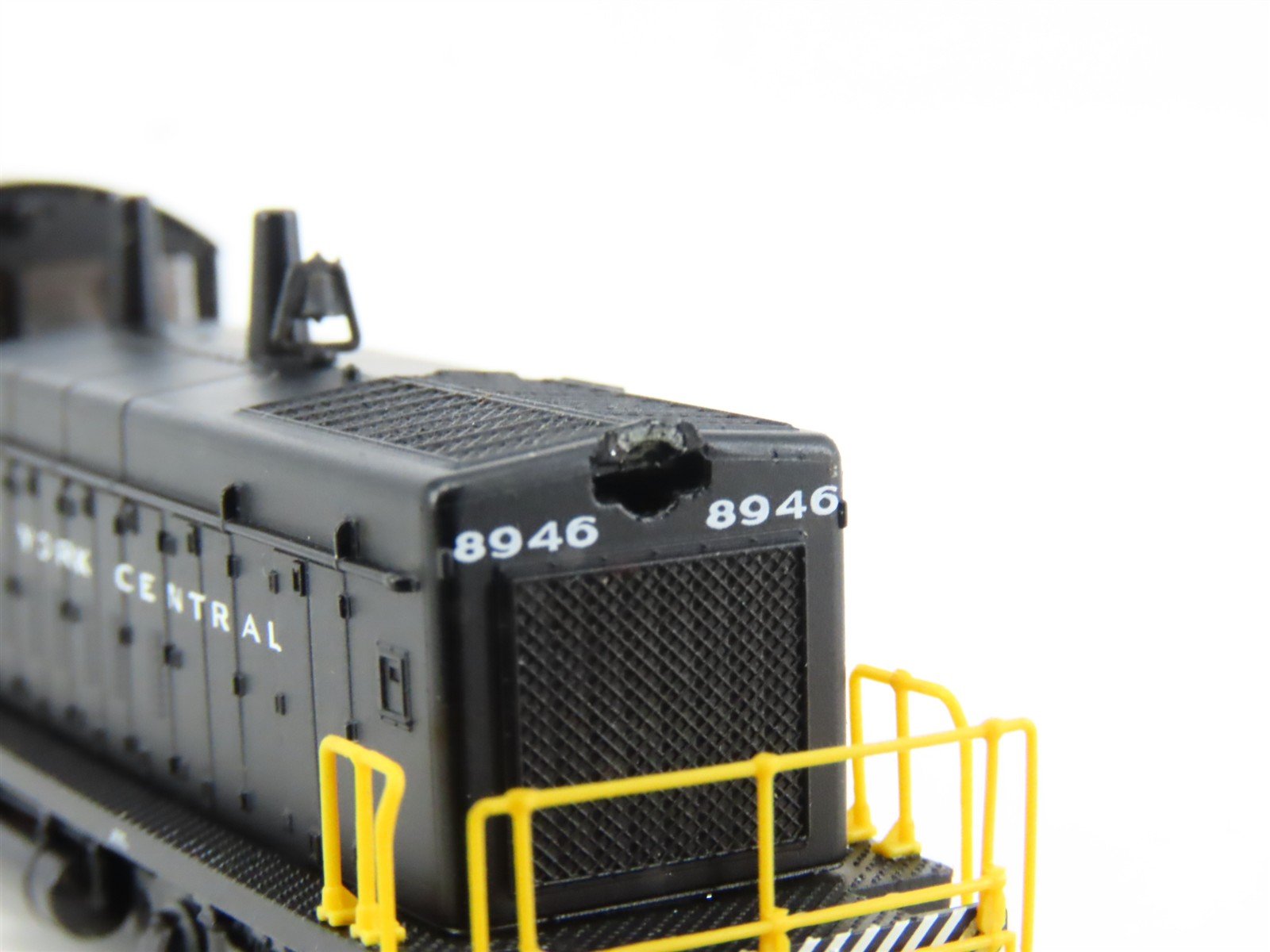 N Scale Life-Like 7891 NYC New York Central EMD SW9/1200 Diesel Switcher #8946