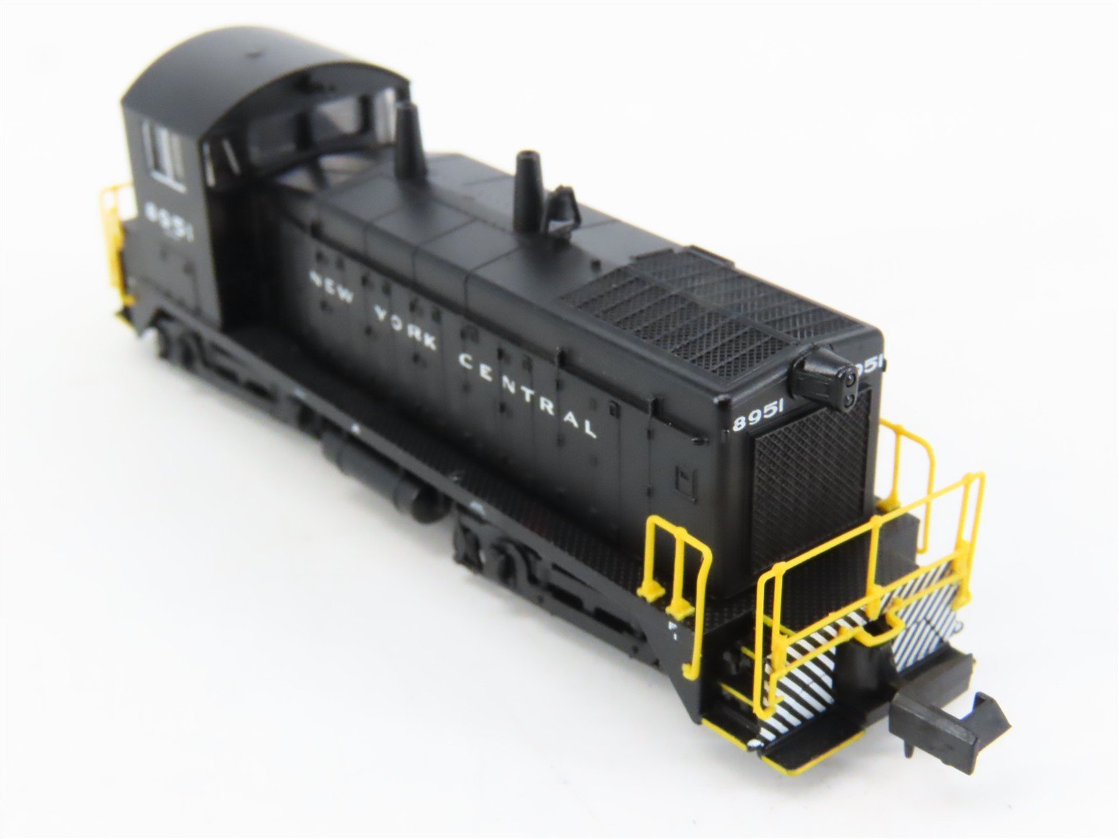 N Scale Life-Like 7892 NYC New York Central EMD SW9/1200 Diesel Switcher #8951