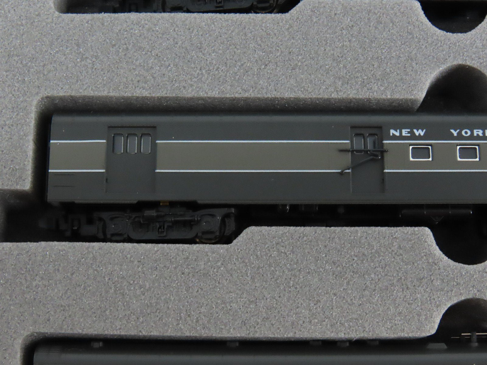 N Scale KATO 106-013 NYC New York Central Smooth-Side Passenger 6-Car Set