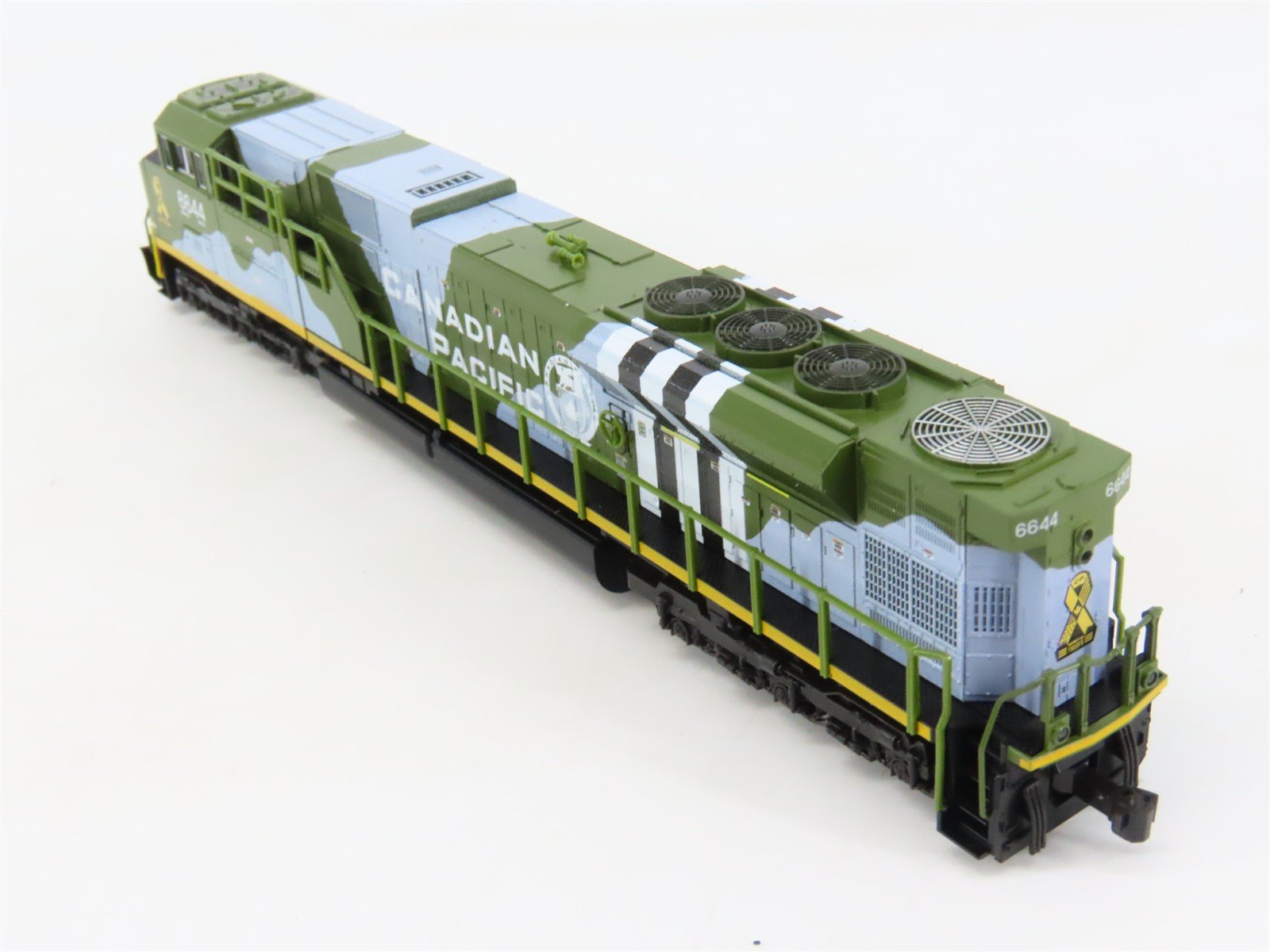 N Scale Kato 176-8540 CP Canadian Pacific Military Heritage SD70ACU Diesel #6644