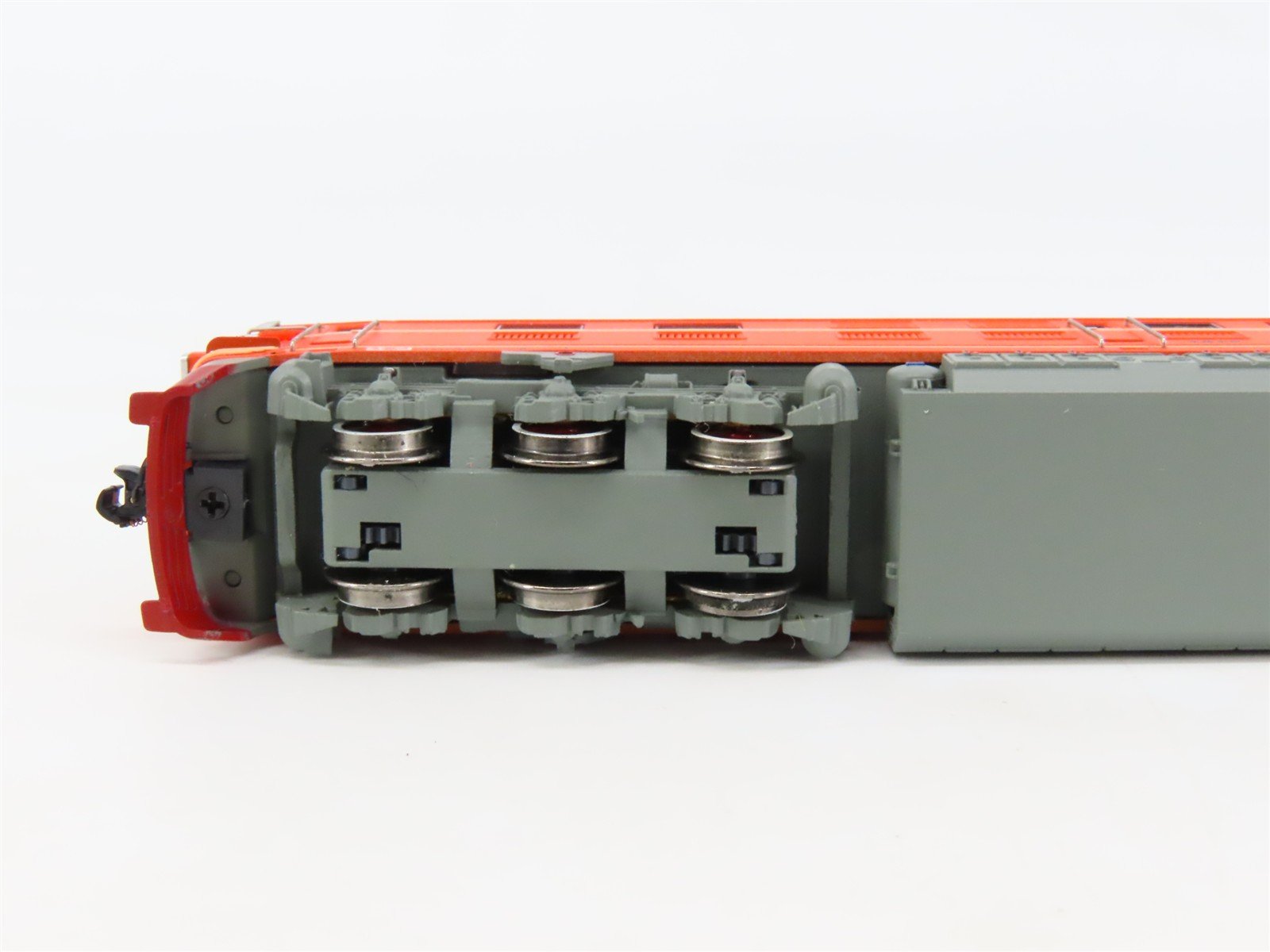N Scale Changming DF4B Diesel Locomotive #2239