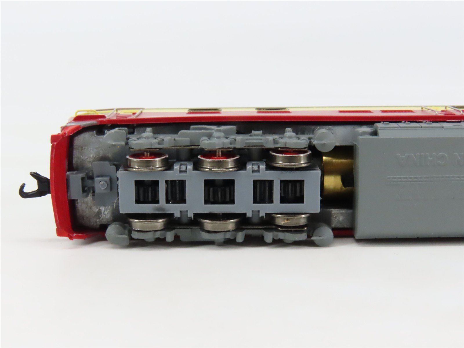 N Scale Minitown 10002 C64/C64K Type Diesel Locomotive & 8 Gondola Set