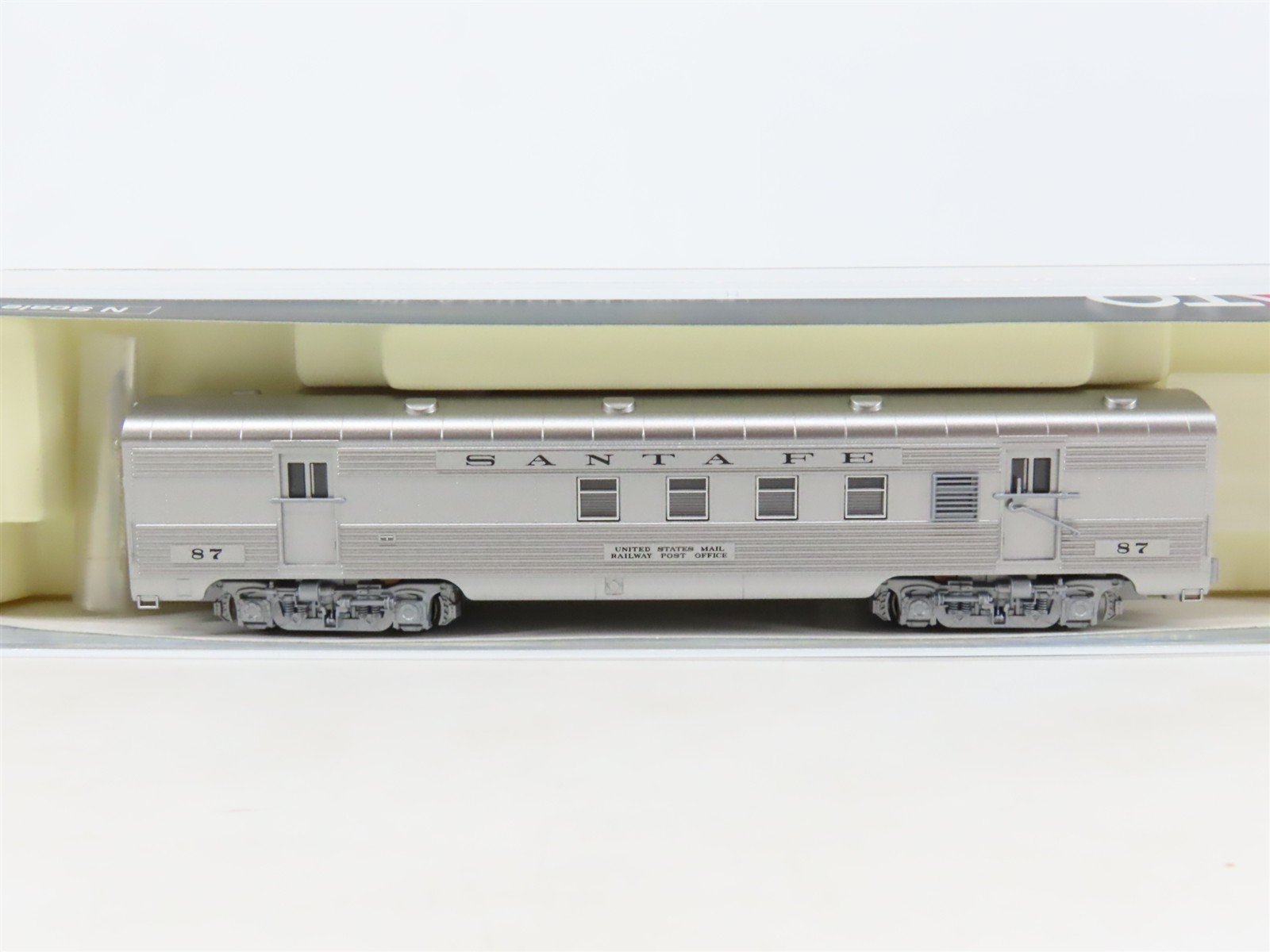 LOT of 12 N Scale Kato ATSF Santa Fe Super Chief Passenger Cars