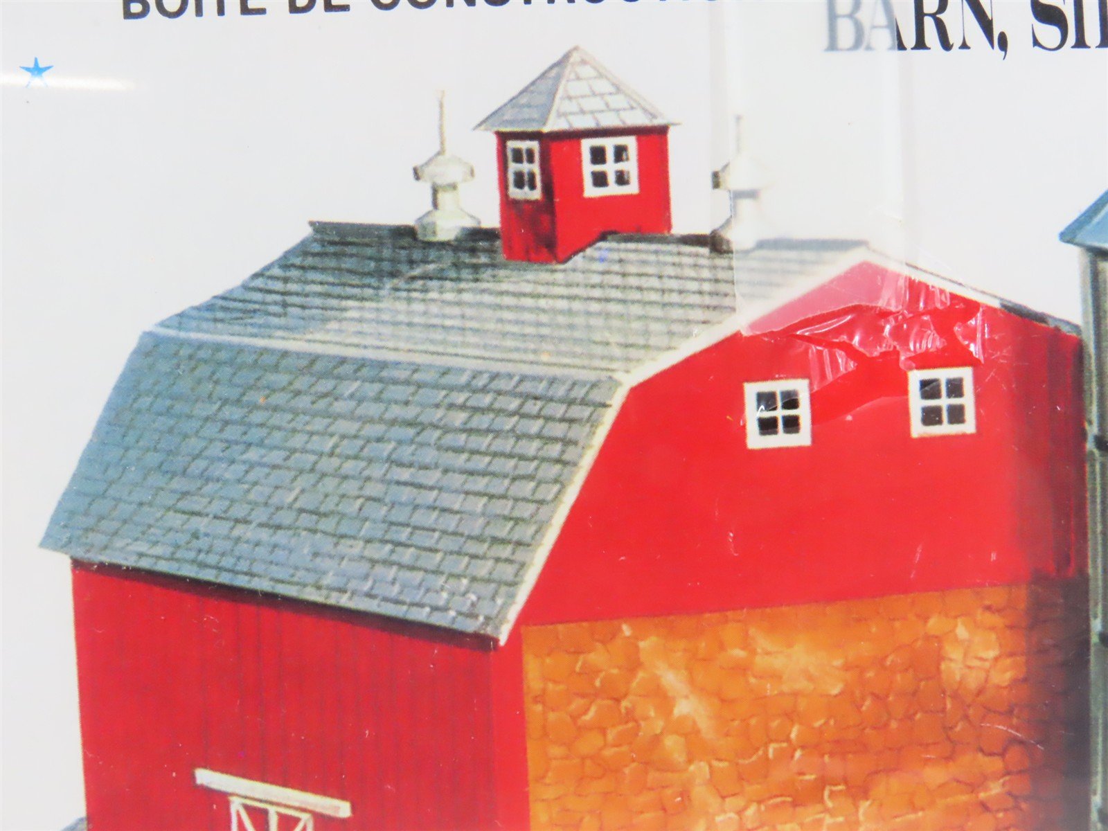 N Scale Model Power 1517 Barn, Silo & Chicken Coop Building Kit SEALED