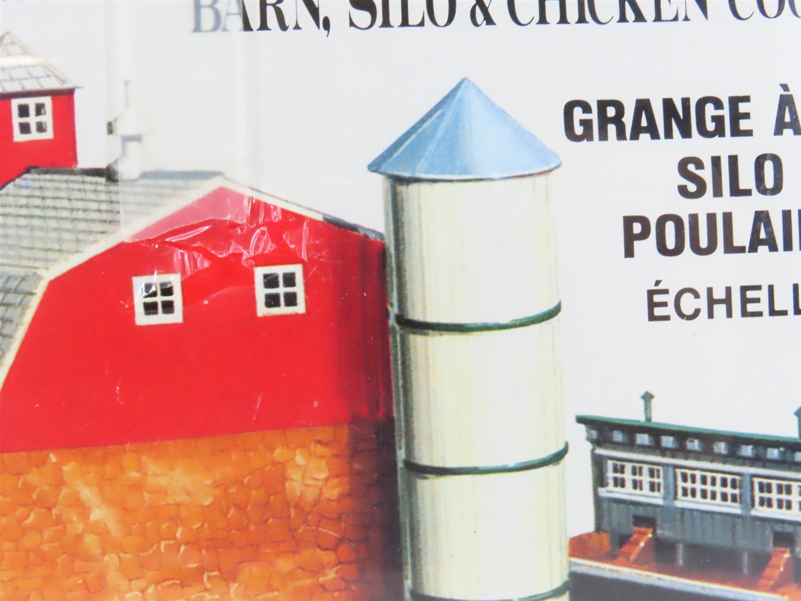 N Scale Model Power 1517 Barn, Silo & Chicken Coop Building Kit SEALED