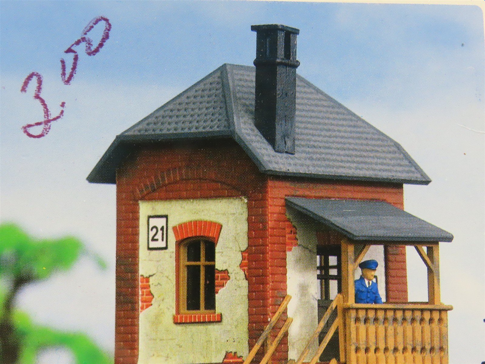N Scale Pola N214 Supercolor Junction Tower Building Kit