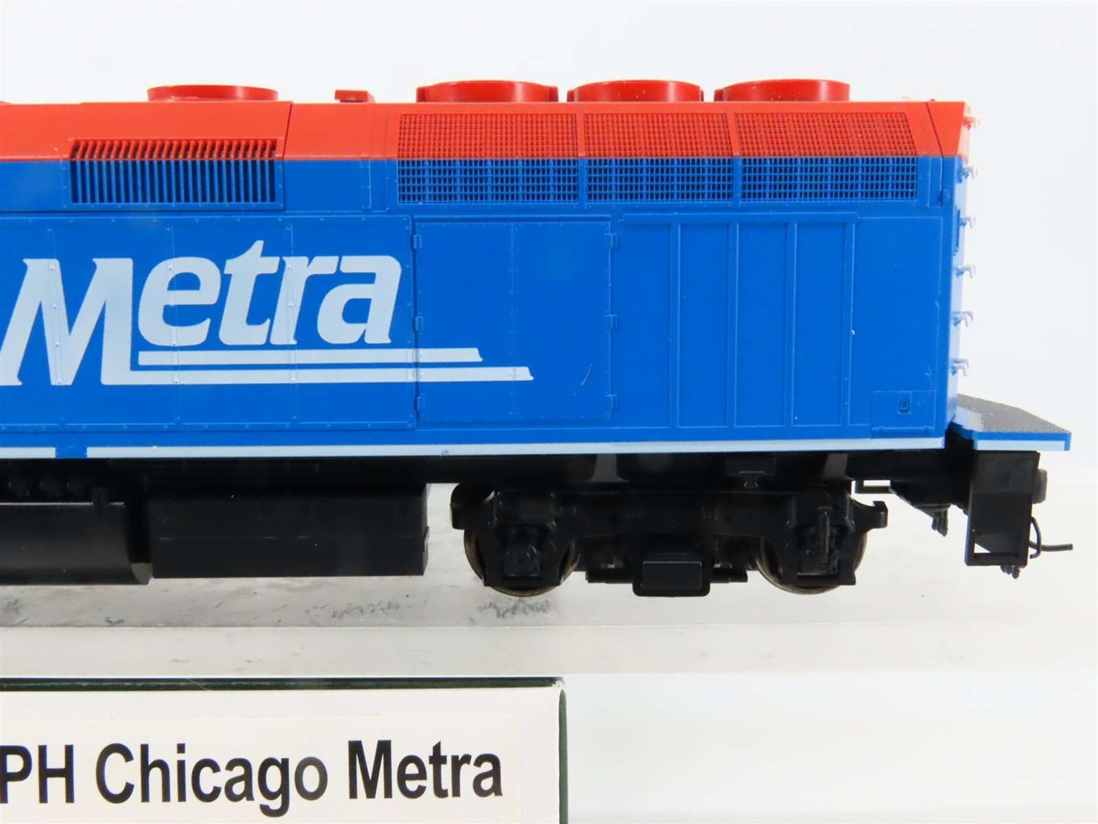 HO Scale Kato 37-571-LS Metra F40PH Diesel Locomotive #137 wDCC & Sound