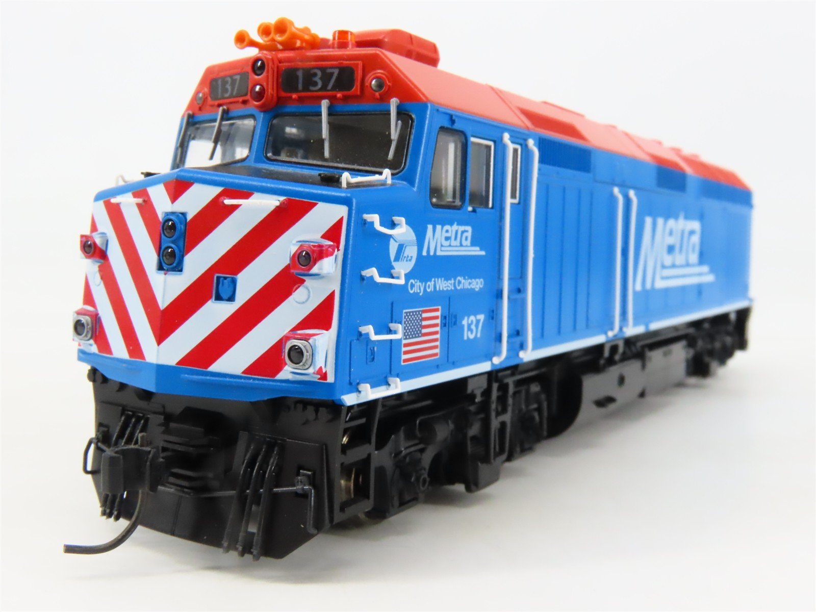 HO Scale Kato 37-571-LS Metra F40PH Diesel Locomotive #137 wDCC & Sound