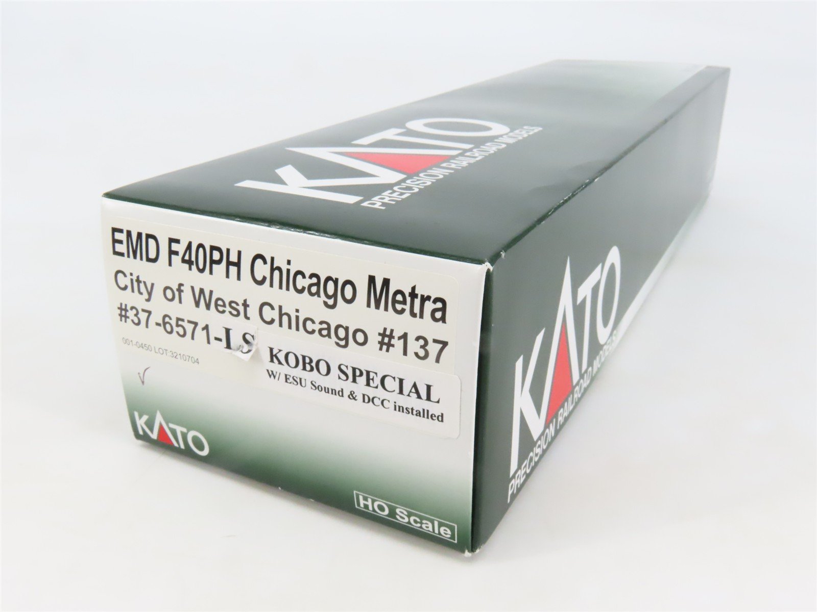 HO Scale Kato 37-571-LS Metra F40PH Diesel Locomotive #137 wDCC & Sound
